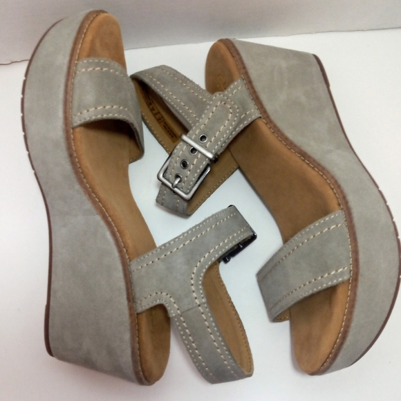 Clarks Shoes - CLARKS WEDGES SUEDE AISLEY ORCHID